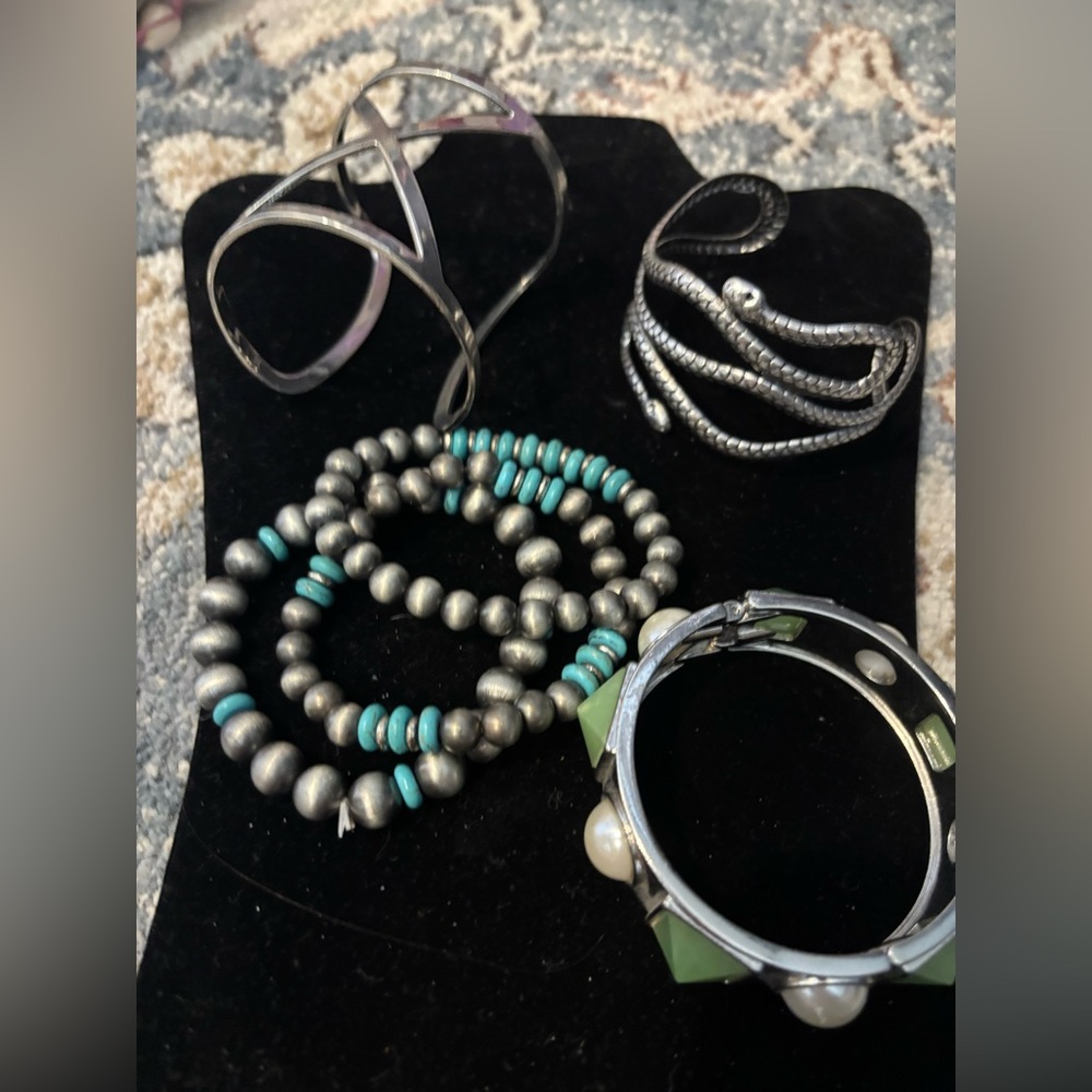 Set of 4 bracelet cuff stretch & bangle preloved silver tone grey turquoise bead